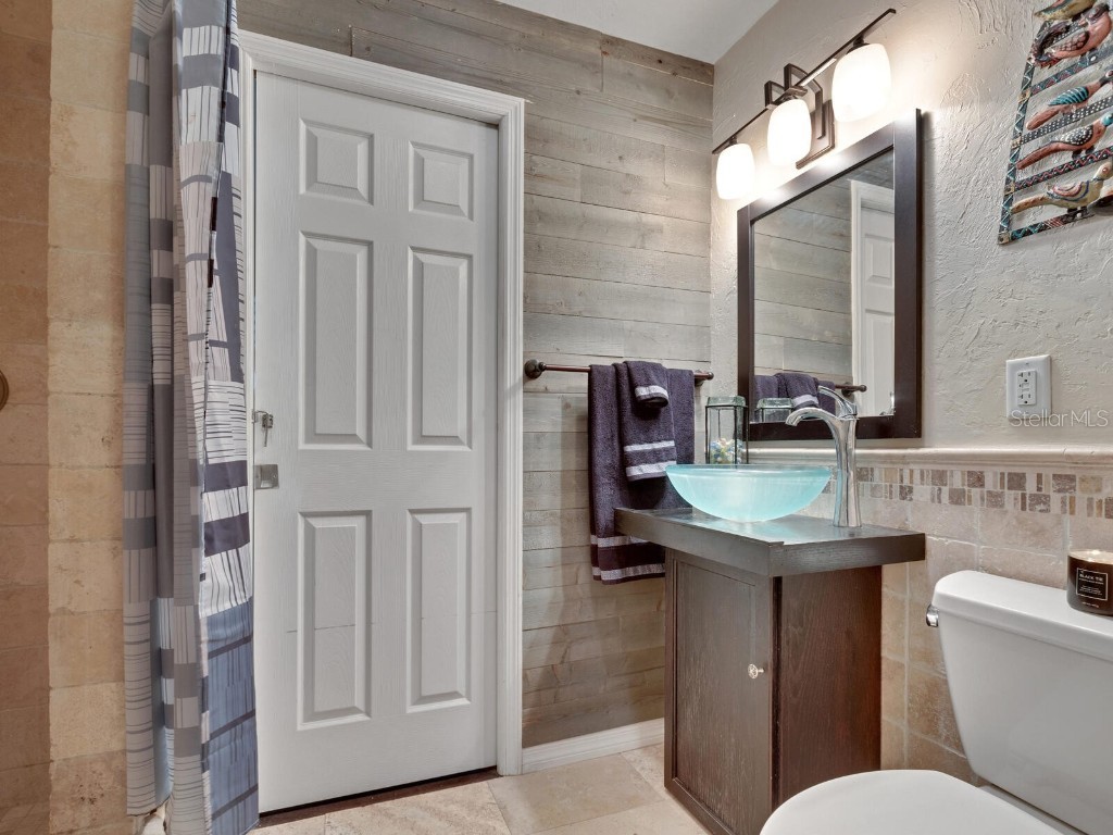 1737 Bay Street Sarasota FL 34236 A4674614 image20