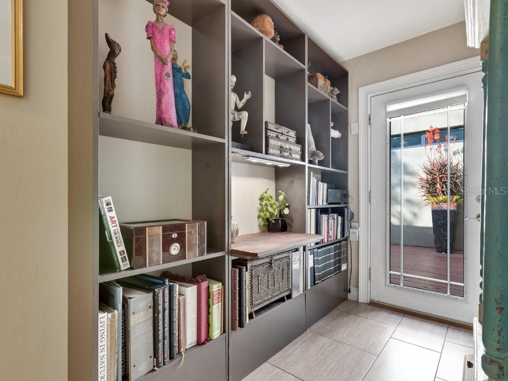 1737 Bay Street Sarasota FL 34236 A4674614 image21