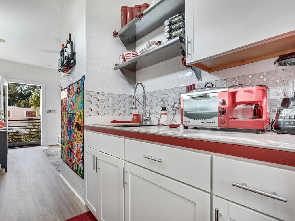 1737 Bay Street Sarasota FL 34236 A4674614 image27