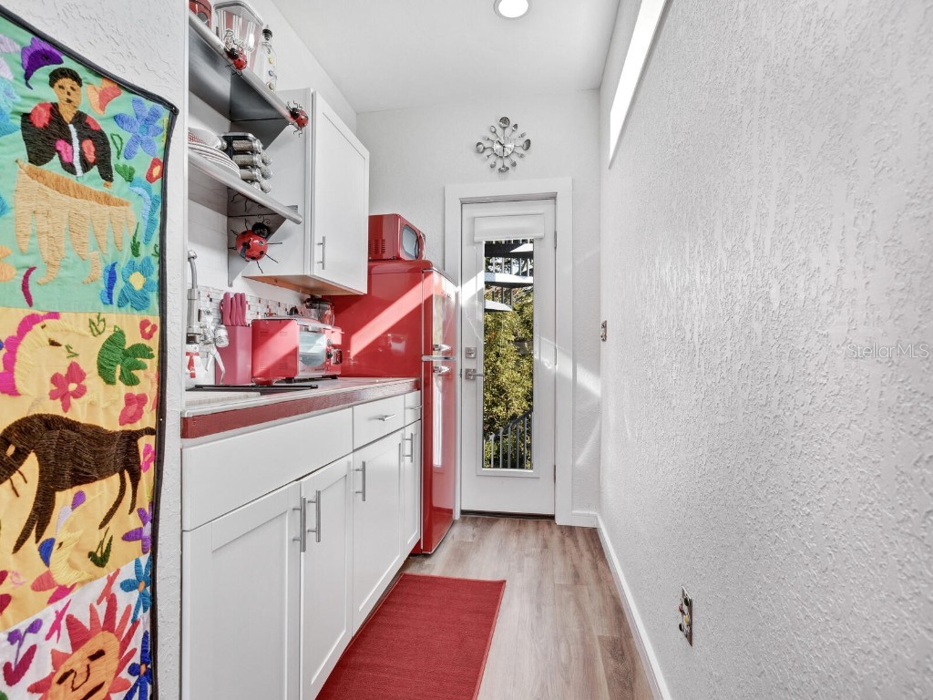 1737 Bay Street Sarasota FL 34236 A4674614 image28