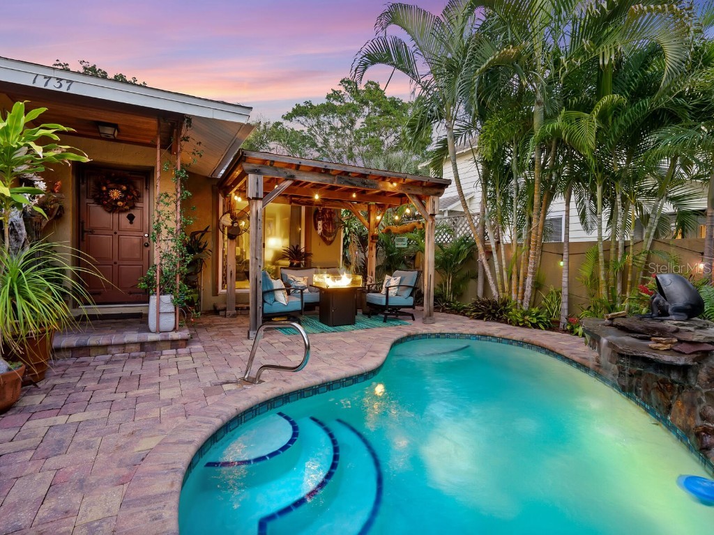 1737 Bay Street Sarasota FL 34236 A4674614 image3