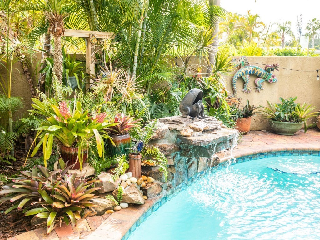 1737 Bay Street Sarasota FL 34236 A4674614 image47