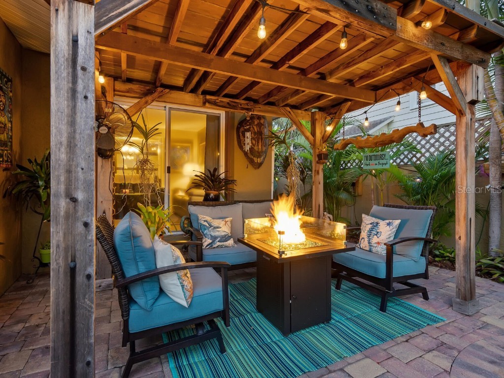 1737 Bay Street Sarasota FL 34236 A4674614 image58