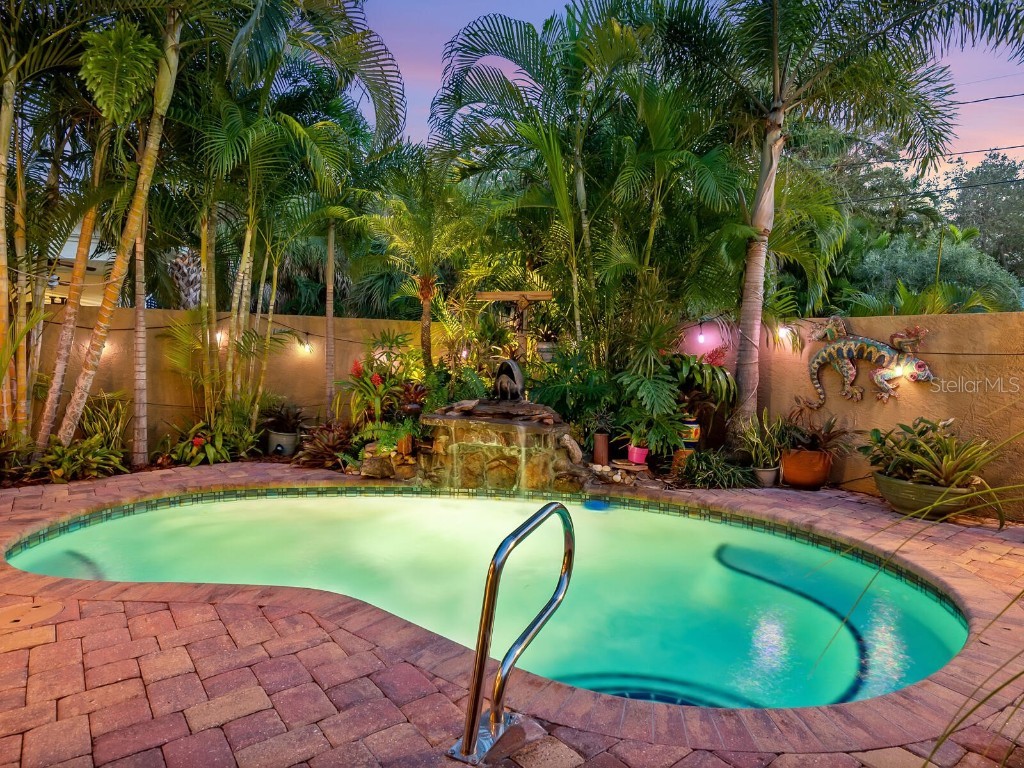 1737 Bay Street Sarasota FL 34236 A4674614 image59