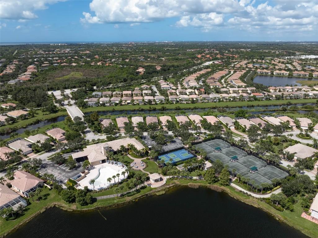 1737 Burgos Drive Sarasota FL 34238 A4668004 image3