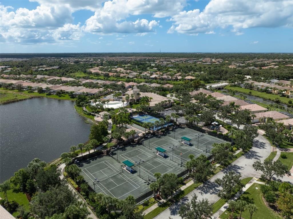 1737 Burgos Drive Sarasota FL 34238 A4668004 image42