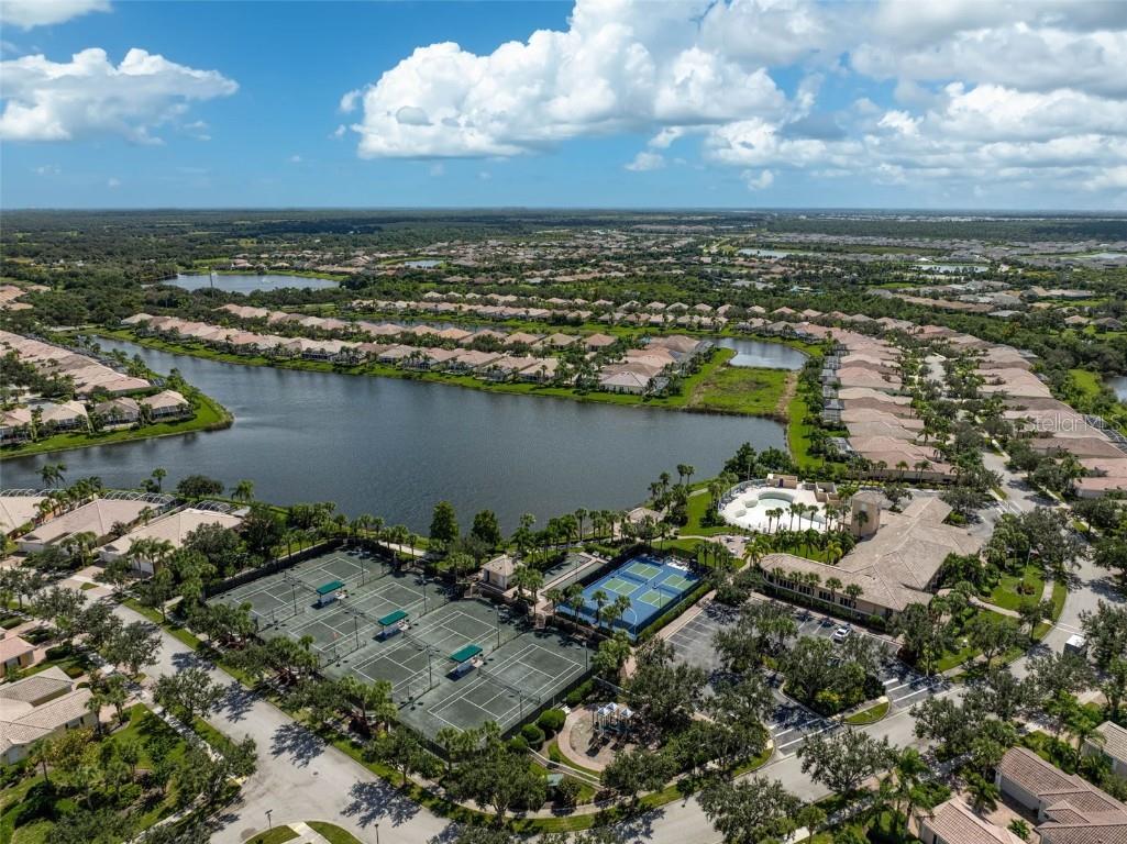 1737 Burgos Drive Sarasota FL 34238 A4668004 image43