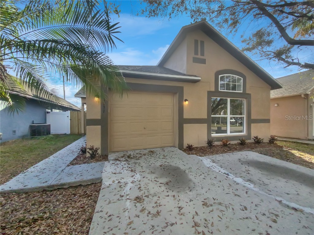 1737 Circe Lake Court Orlando FL 32826 O6057184 image1