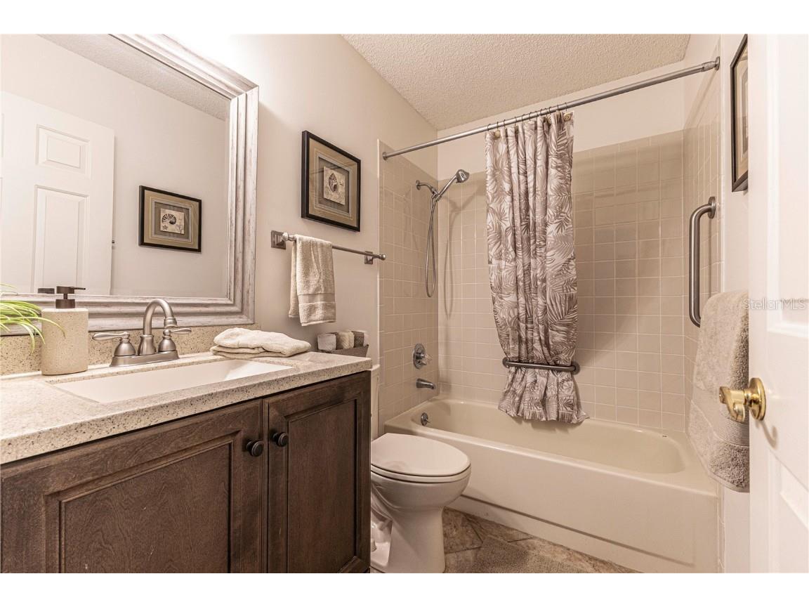 1737 Lauren Lane Lady Lake FL 32159 G5102847 image16