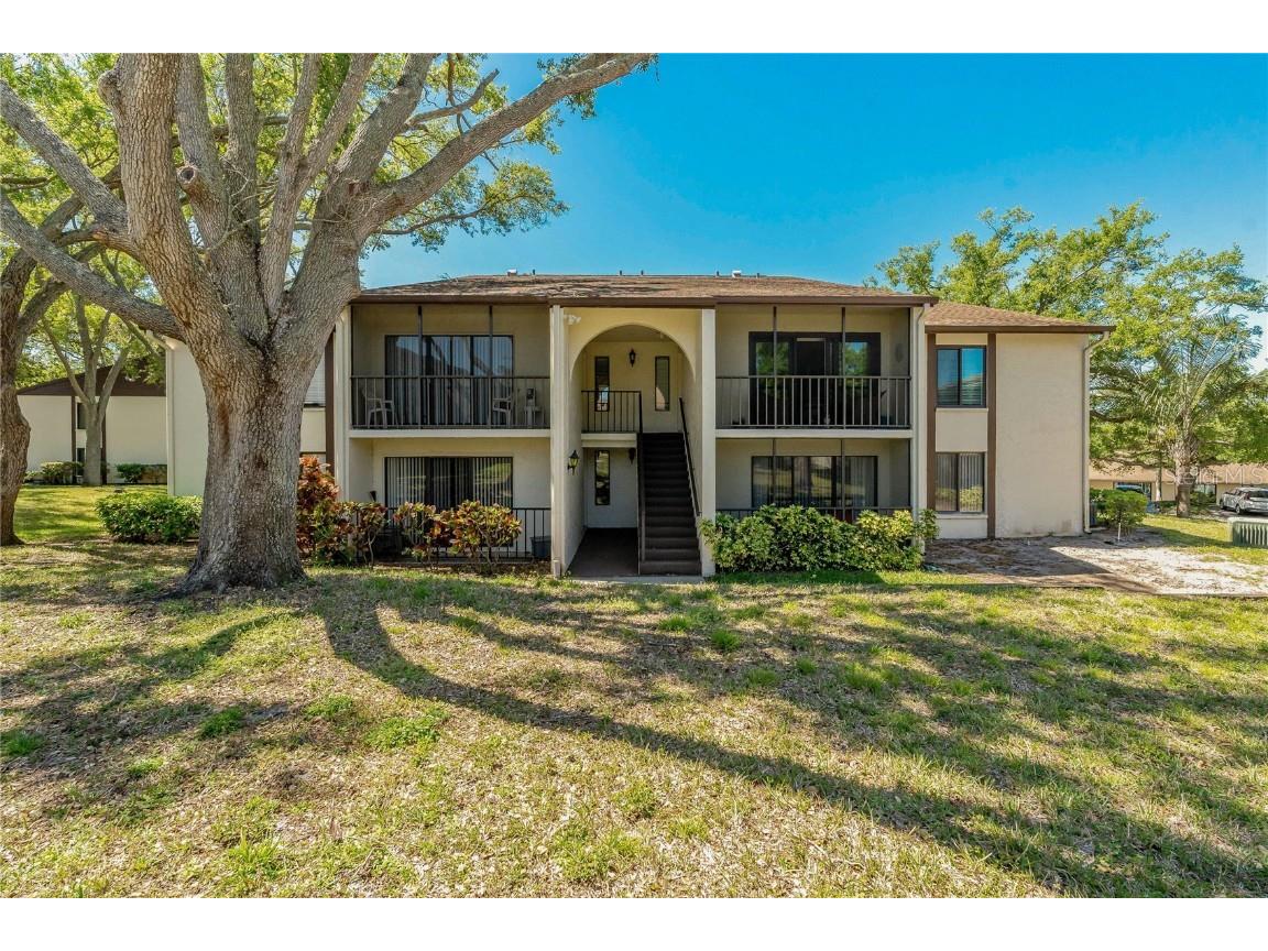 1737 Pine Ridge Way W #B-1 Palm Harbor FL 34684 W7873711 image1