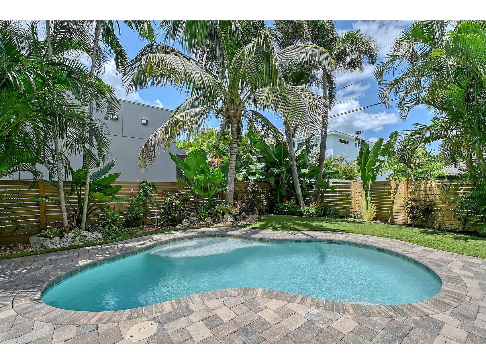 1738 Siesta Drive Sarasota FL 34239 A4692339 image21