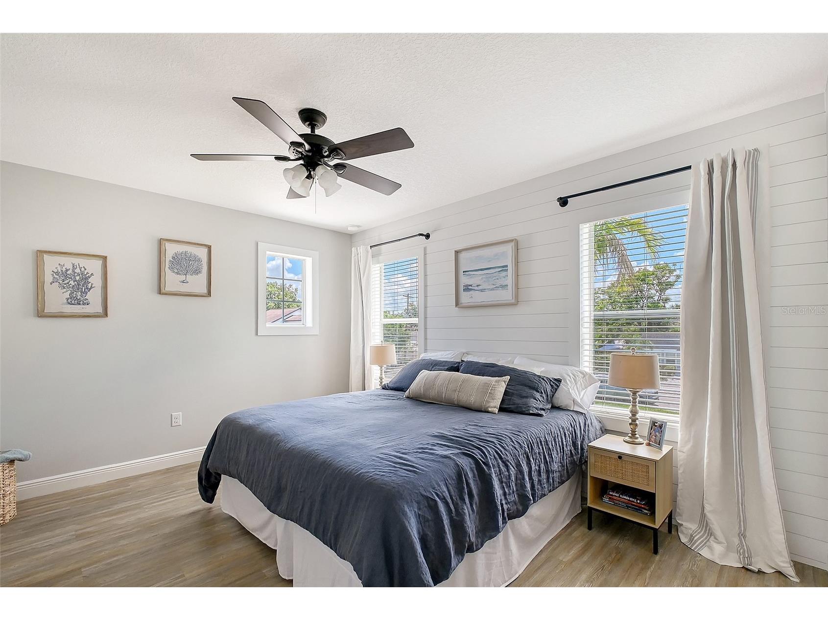 1738 Siesta Drive Sarasota FL 34239 A4692339 image24