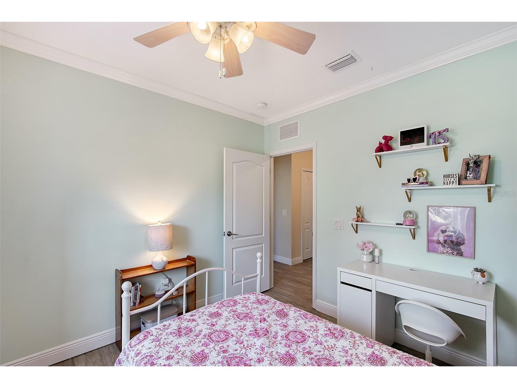 1738 Siesta Drive Sarasota FL 34239 A4692339 image31