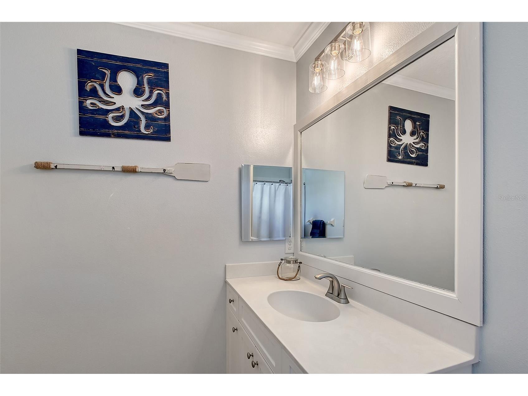 1738 Siesta Drive Sarasota FL 34239 A4692339 image32