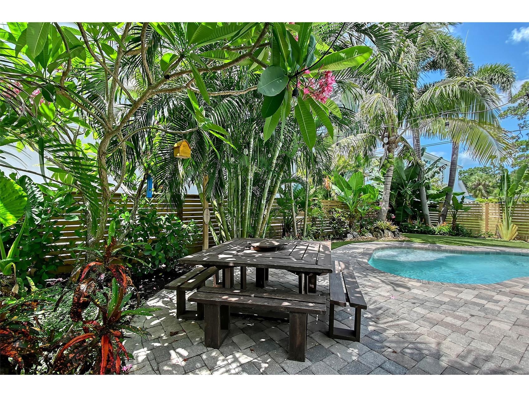 1738 Siesta Drive Sarasota FL 34239 A4692339 image39