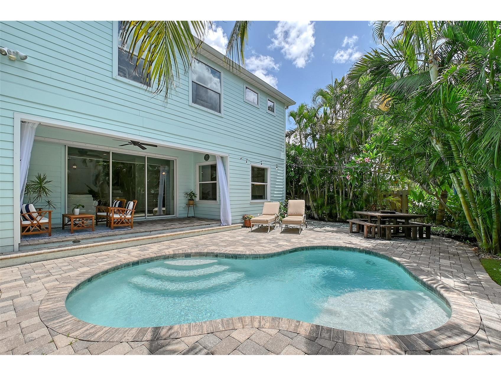 1738 Siesta Drive Sarasota FL 34239 A4692339 image43