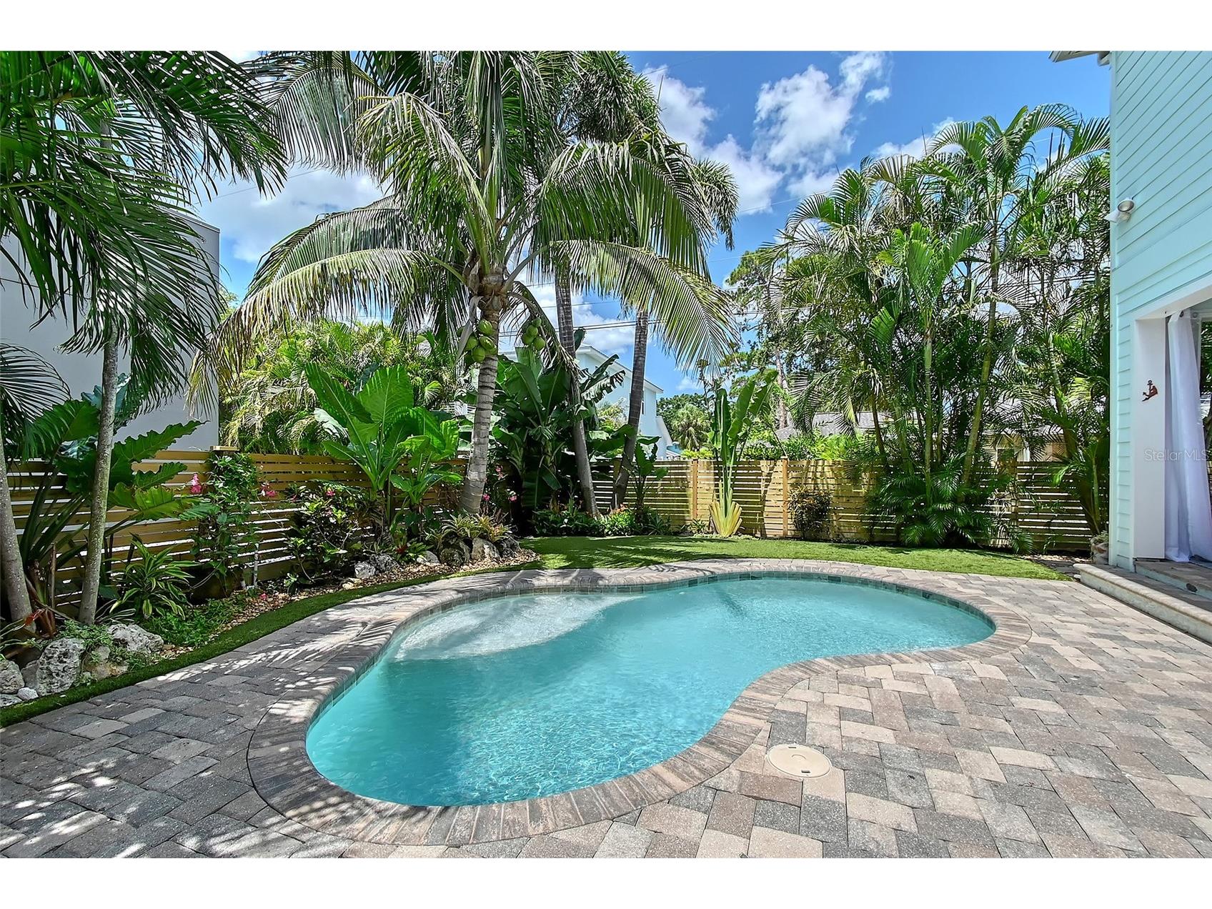1738 Siesta Drive Sarasota FL 34239 A4692339 image45