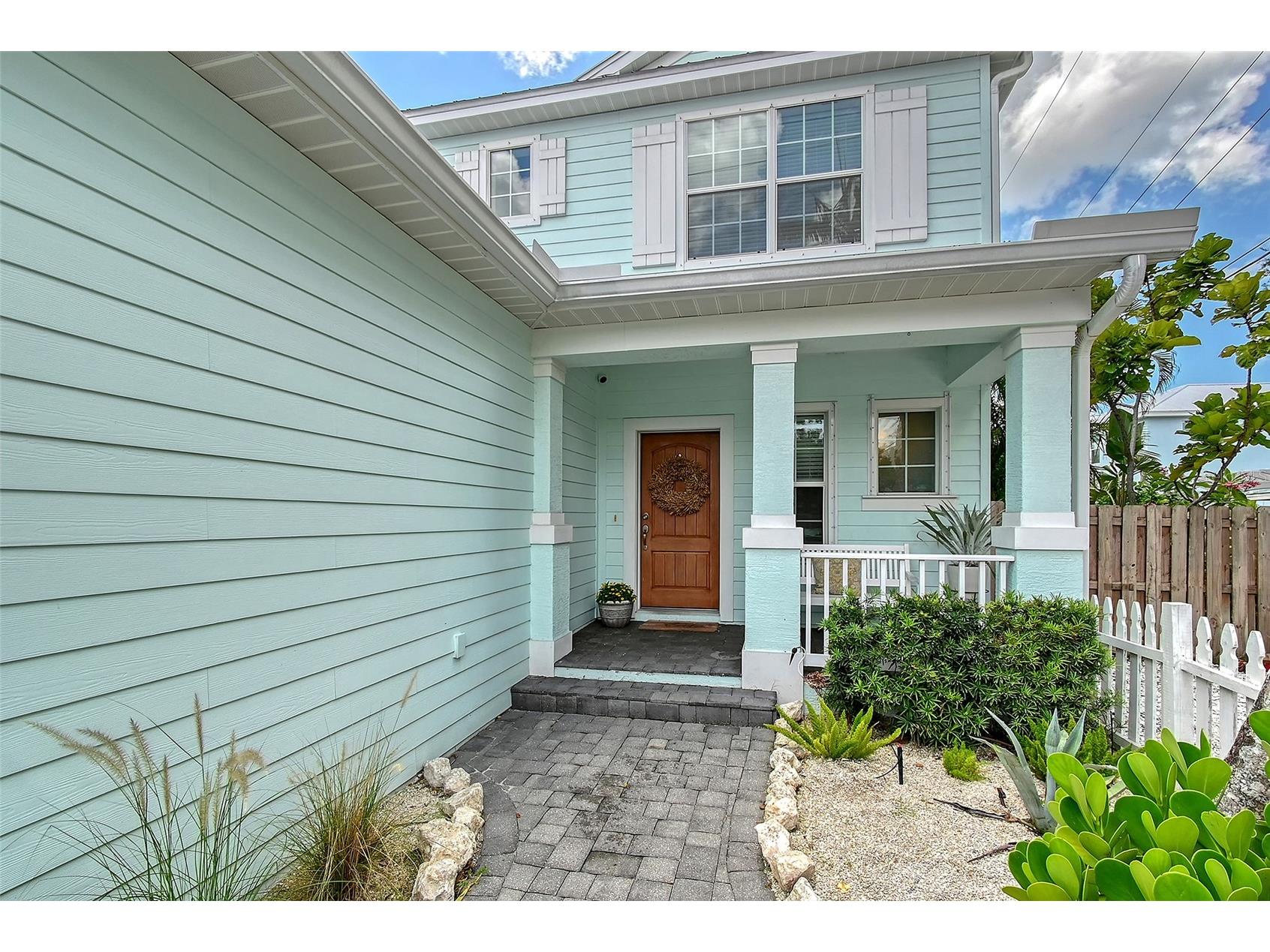 1738 Siesta Drive Sarasota FL 34239 A4692339 image5