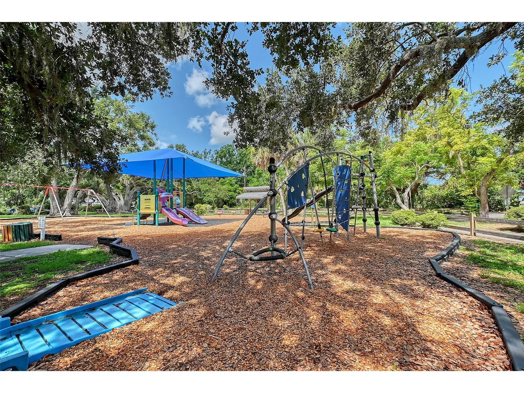 1738 Siesta Drive Sarasota FL 34239 A4692339 image61