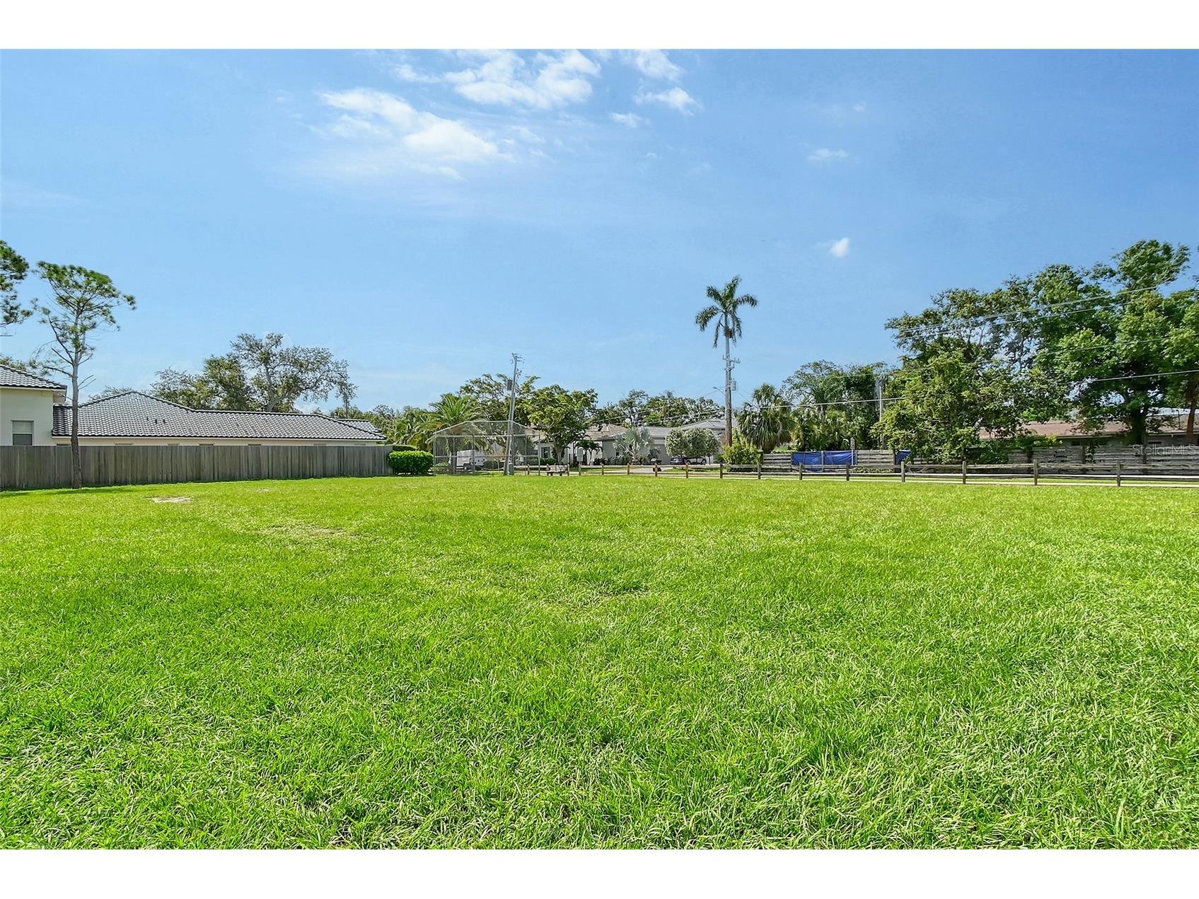 1738 Siesta Drive Sarasota FL 34239 A4692339 image62