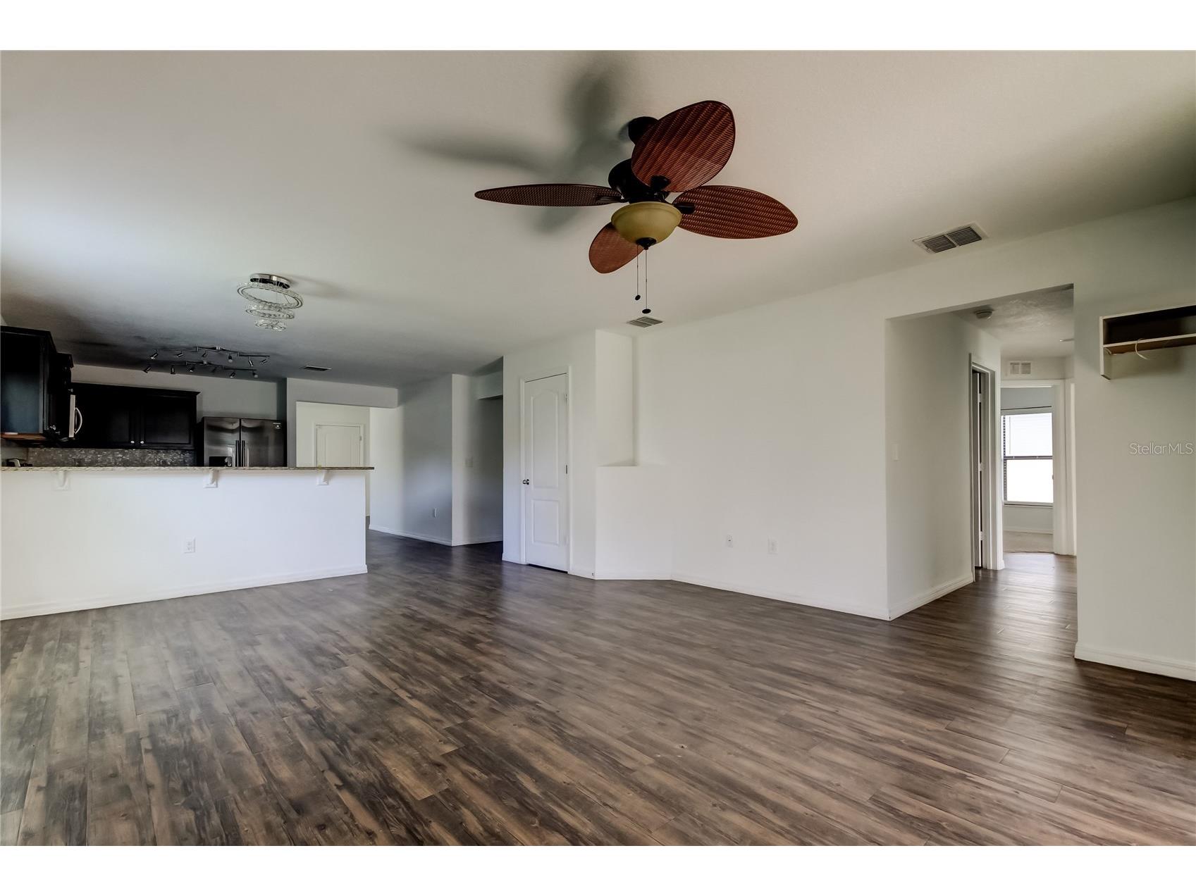 1739 Chatham Green Circle Ruskin FL 33570 TB8426439 image17