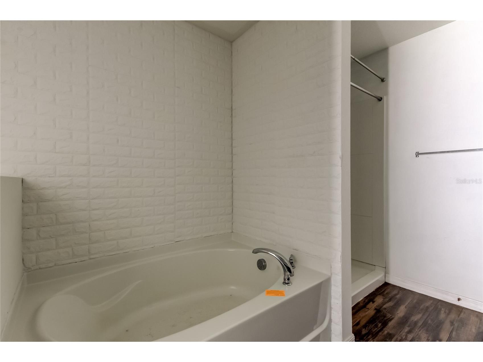 1739 Chatham Green Circle Ruskin FL 33570 TB8426439 image23