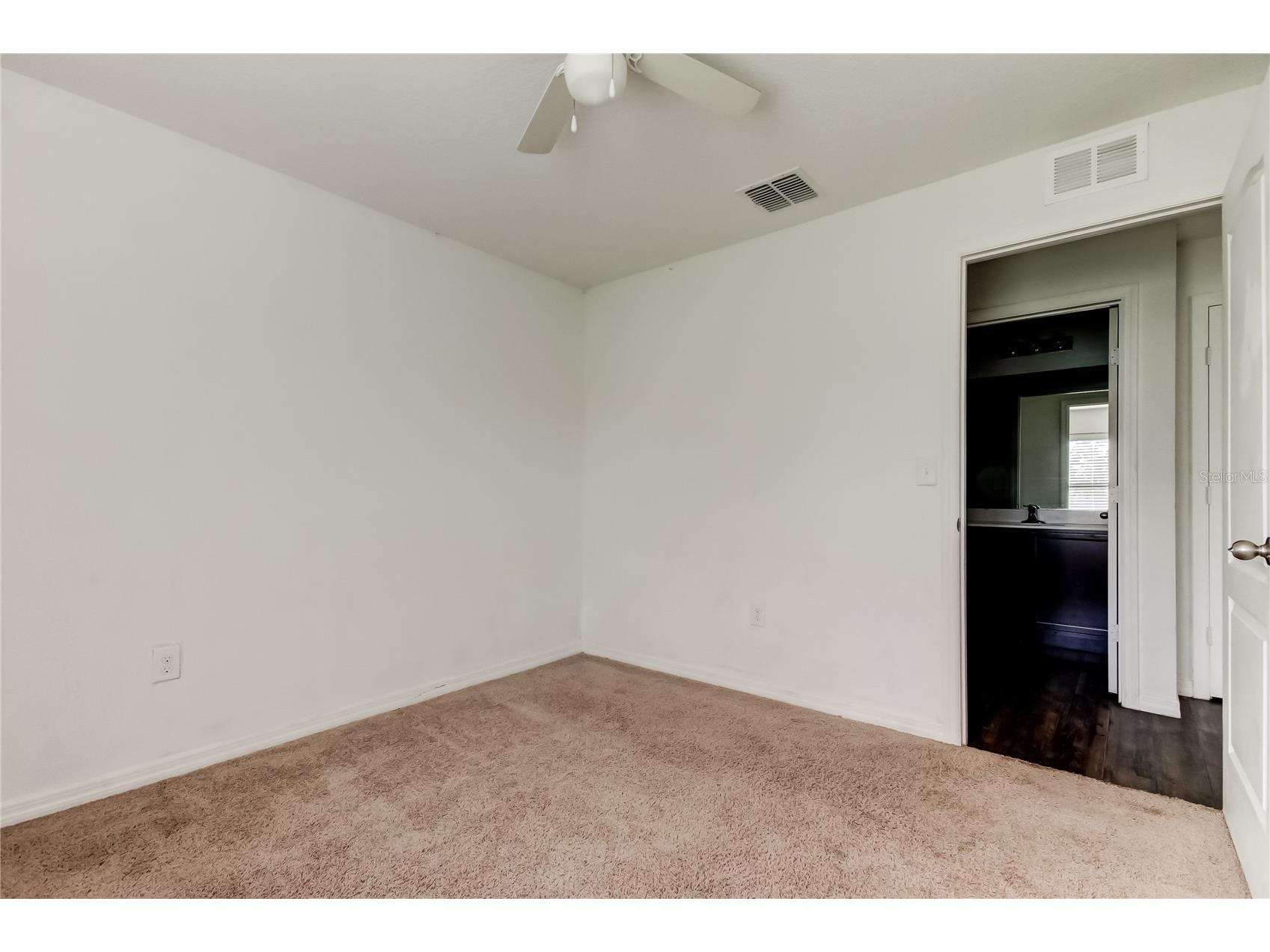 1739 Chatham Green Circle Ruskin FL 33570 TB8426439 image27