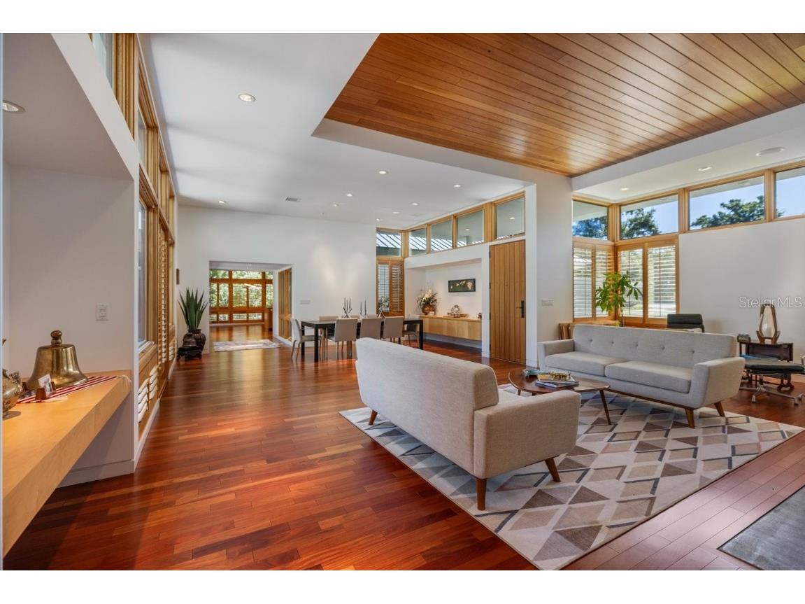 1739 Cherokee Drive Sarasota FL 34239 A4670822 image20