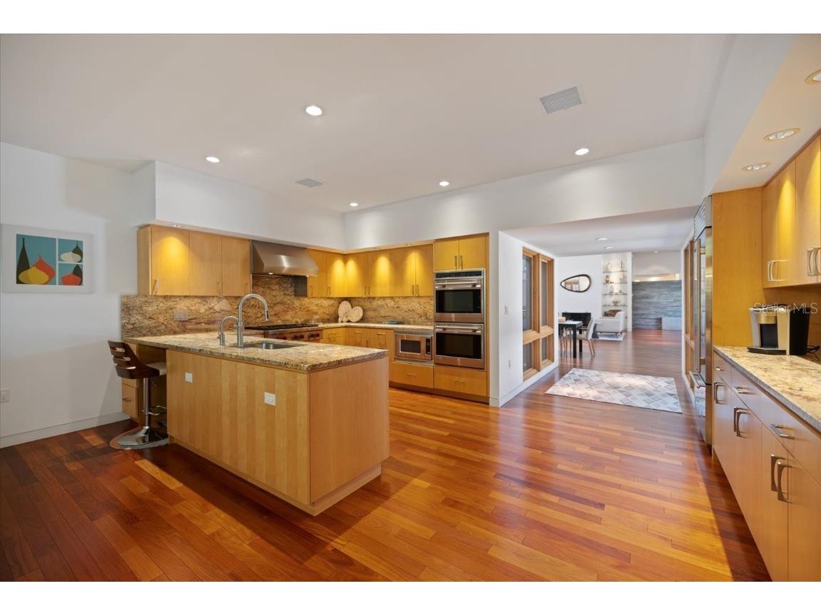 1739 Cherokee Drive Sarasota FL 34239 A4670822 image23