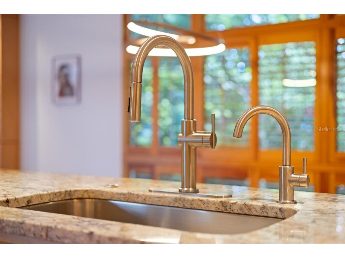 1739 Cherokee Drive Sarasota FL 34239 A4670822 image26