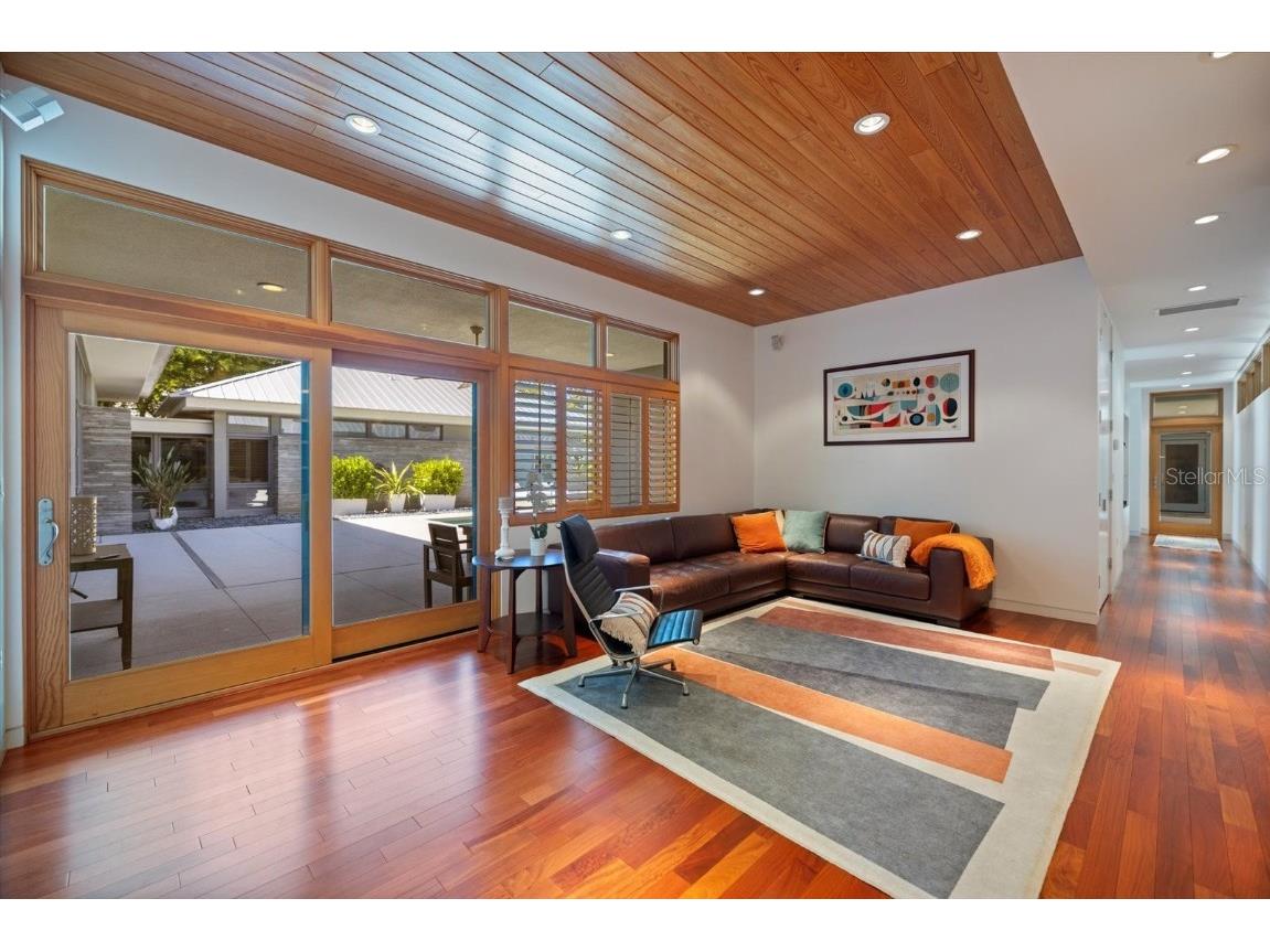 1739 Cherokee Drive Sarasota FL 34239 A4670822 image29