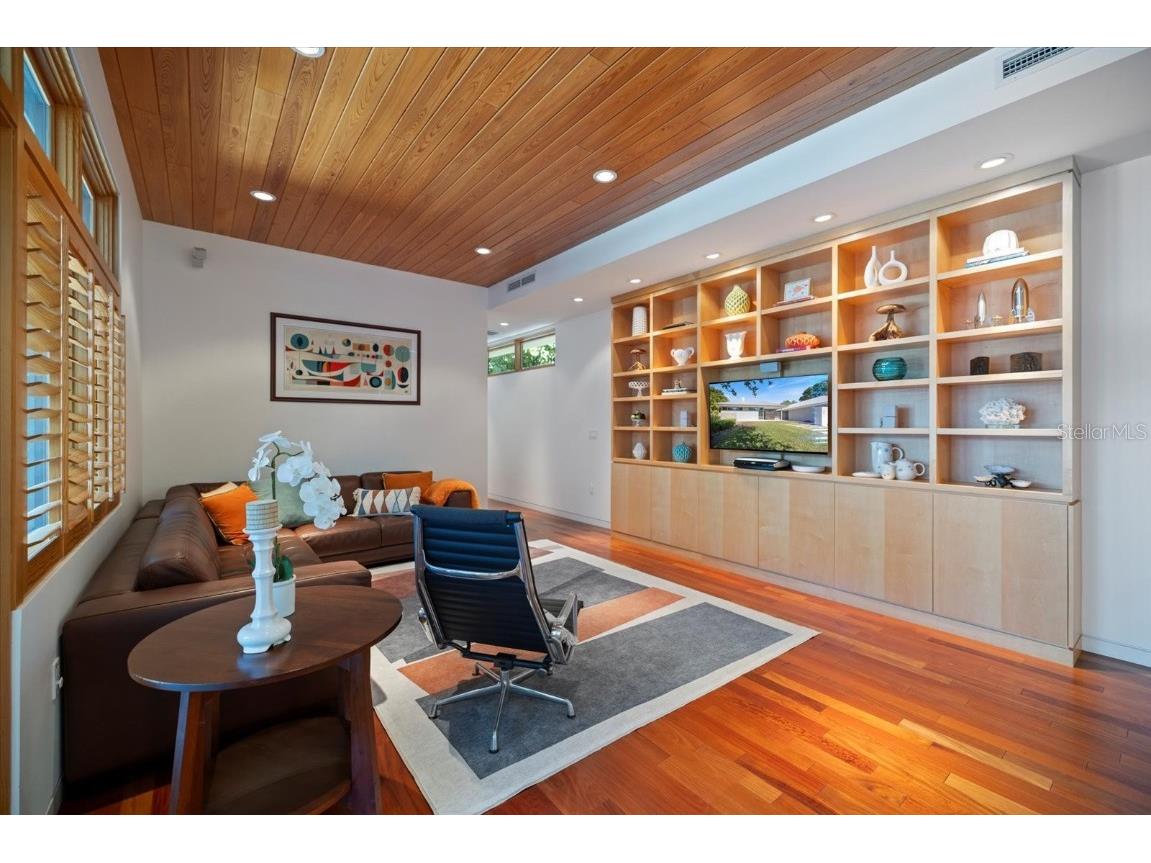 1739 Cherokee Drive Sarasota FL 34239 A4670822 image30