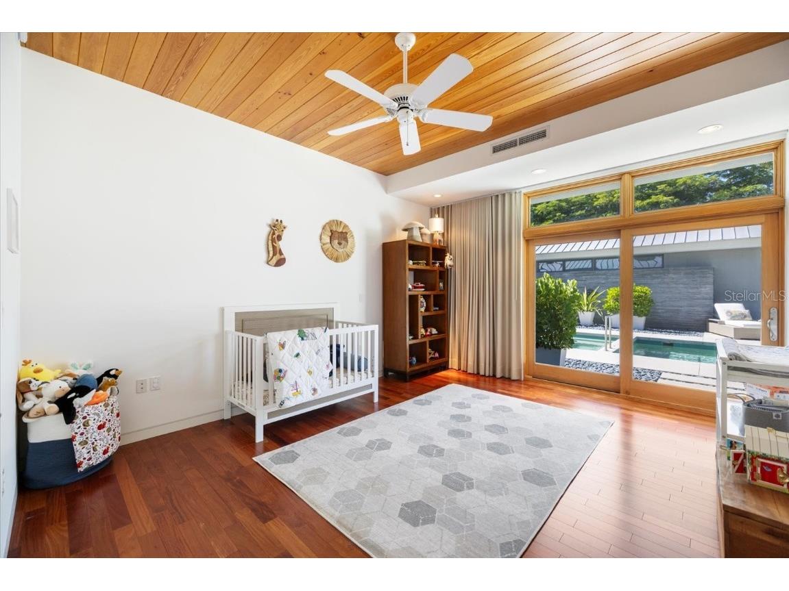 1739 Cherokee Drive Sarasota FL 34239 A4670822 image32