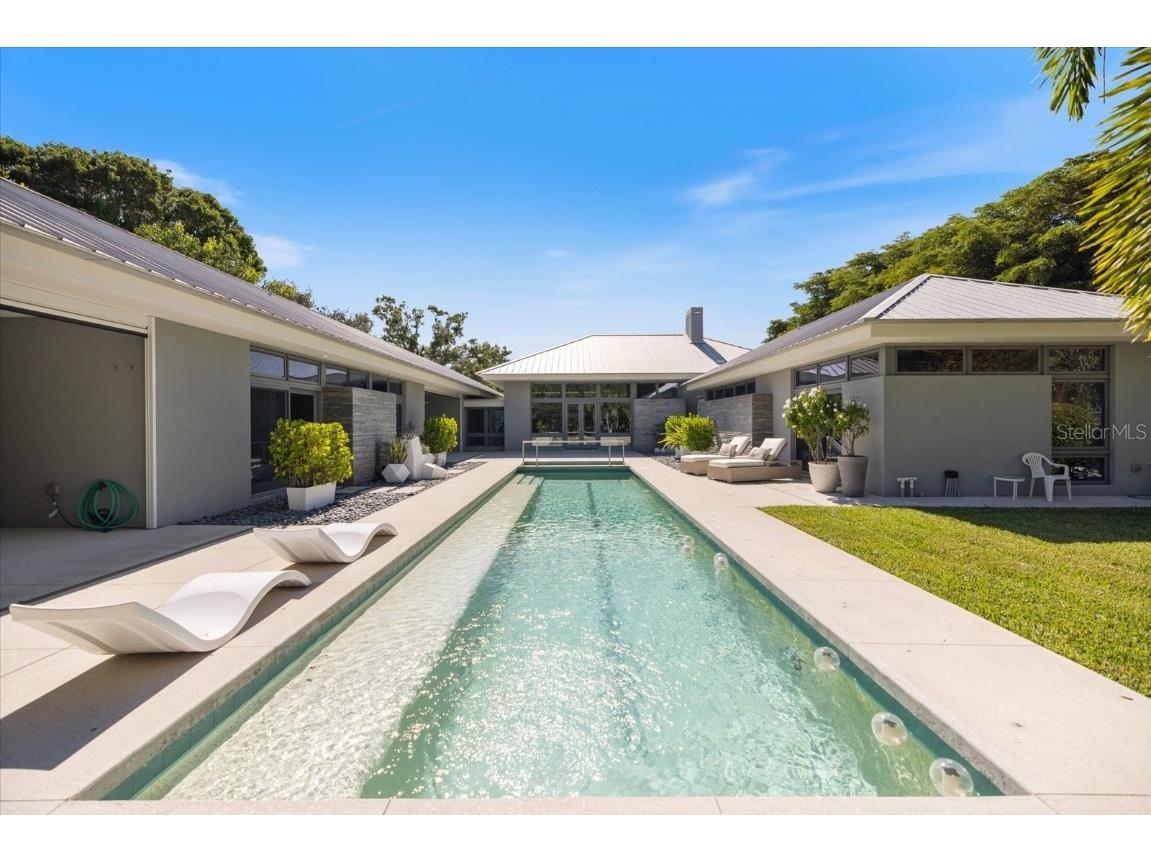 1739 Cherokee Drive Sarasota FL 34239 A4670822 image4