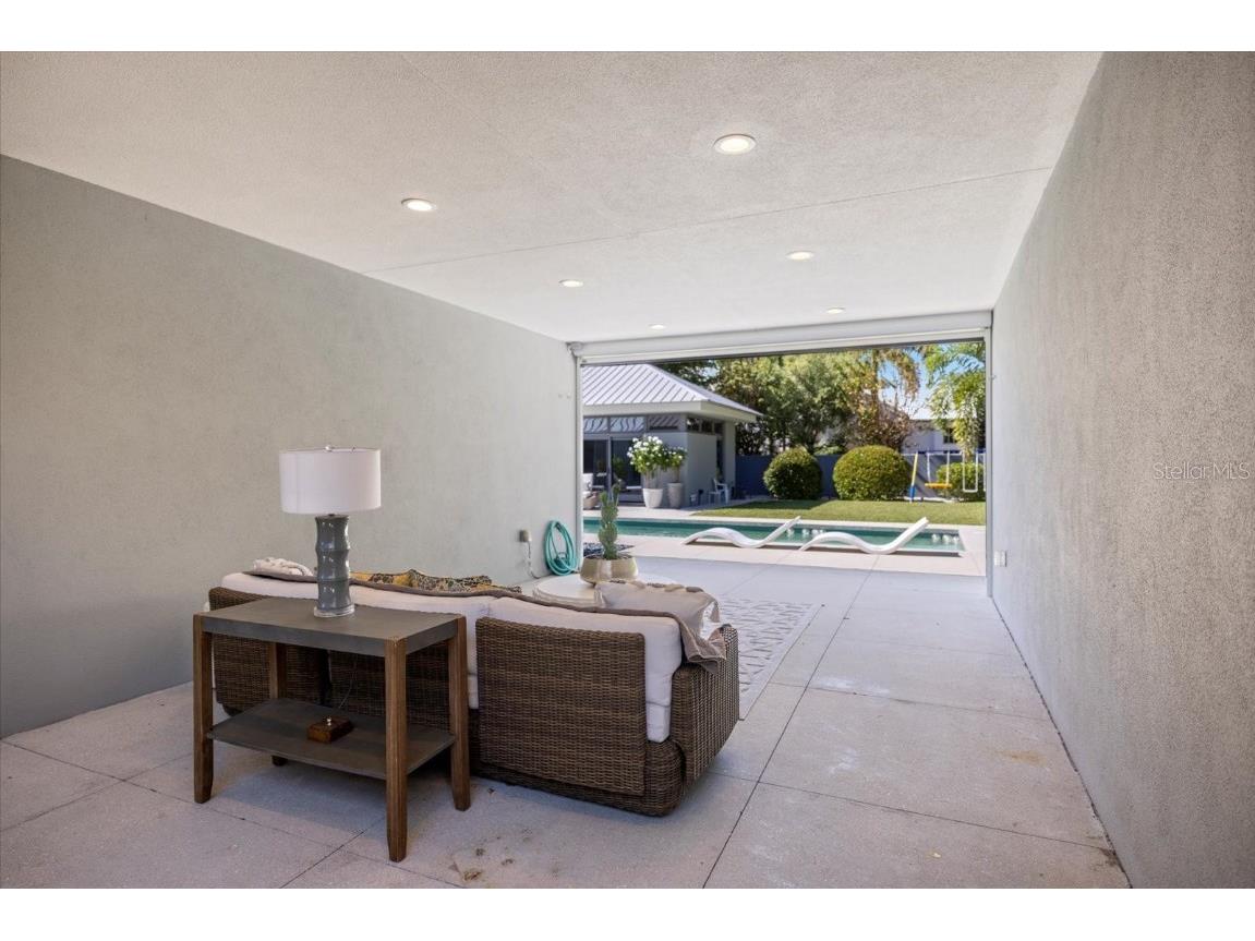 1739 Cherokee Drive Sarasota FL 34239 A4670822 image40