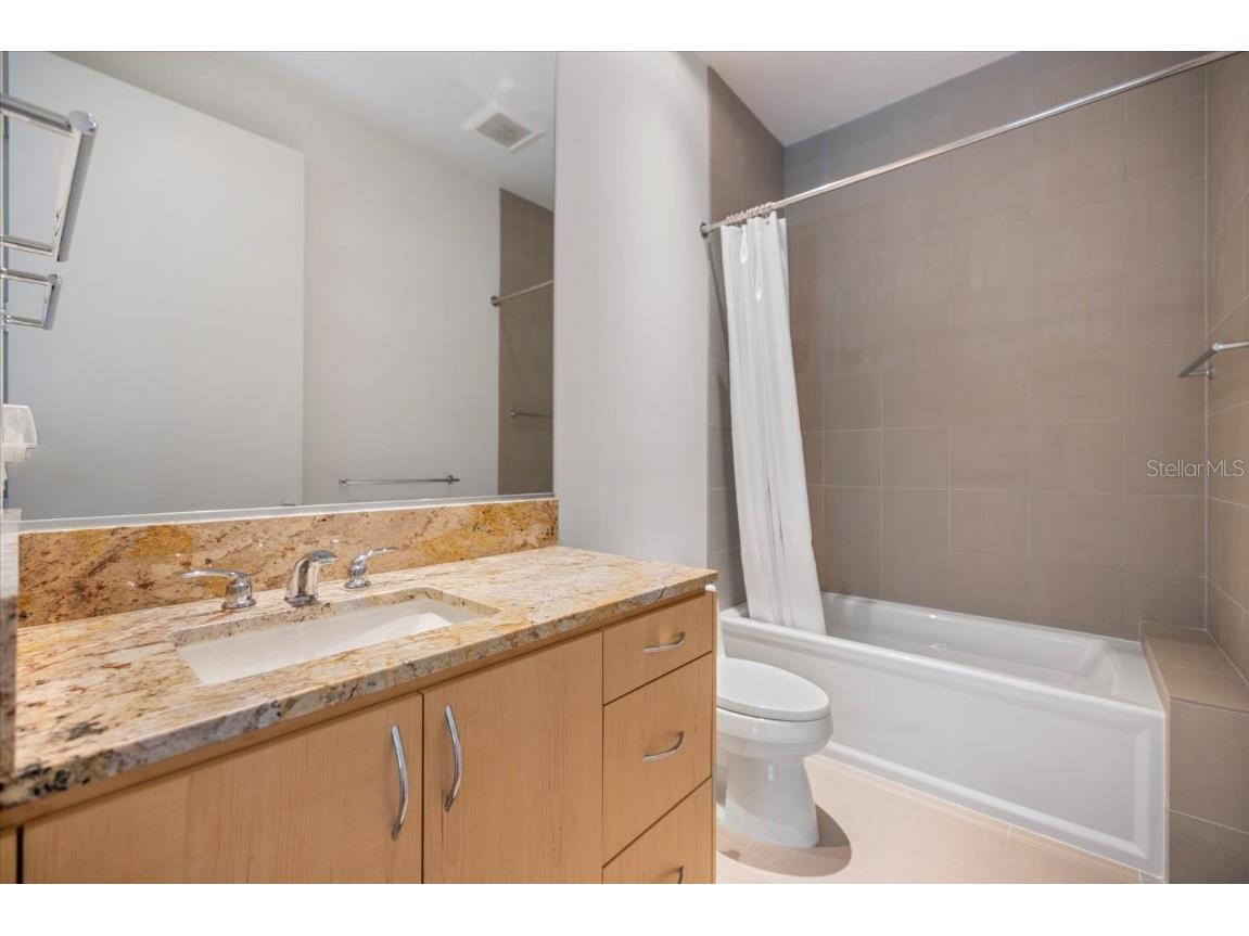 1739 Cherokee Drive Sarasota FL 34239 A4670822 image45