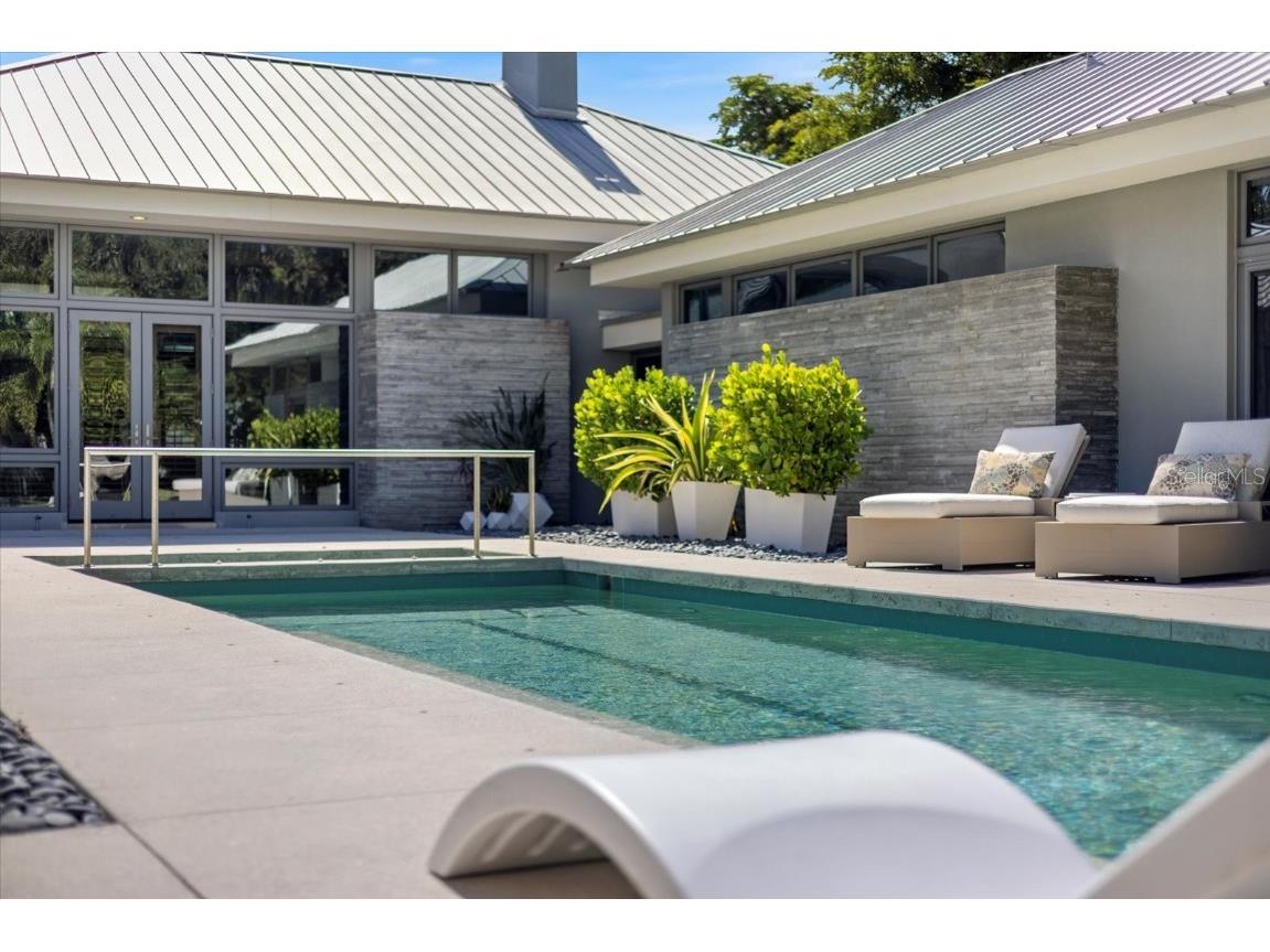 1739 Cherokee Drive Sarasota FL 34239 A4670822 image53