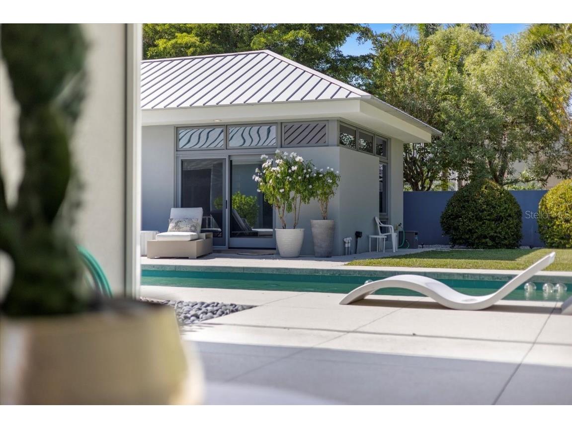 1739 Cherokee Drive Sarasota FL 34239 A4670822 image56