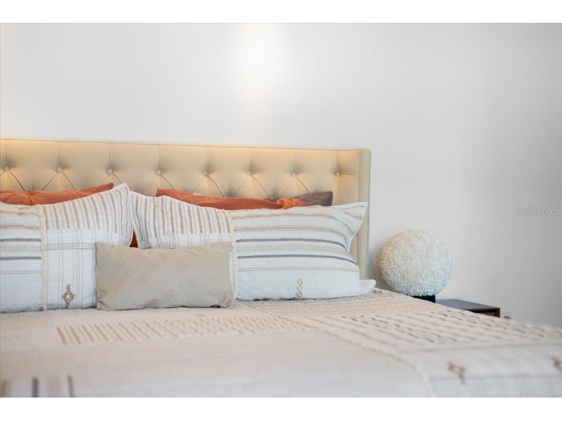 1739 Cherokee Drive Sarasota FL 34239 A4670822 image59