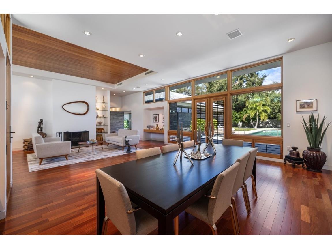 1739 Cherokee Drive Sarasota FL 34239 A4670822 image7