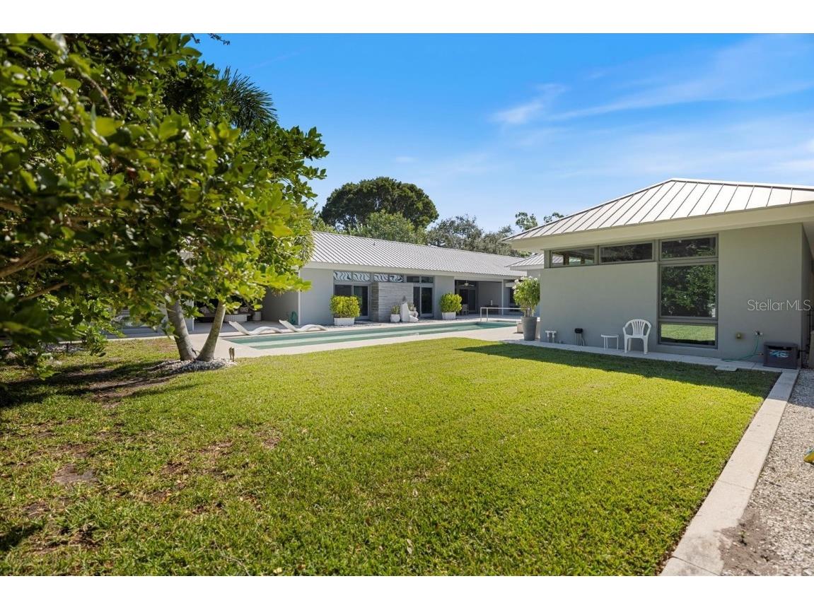 1739 Cherokee Drive Sarasota FL 34239 A4670822 image73