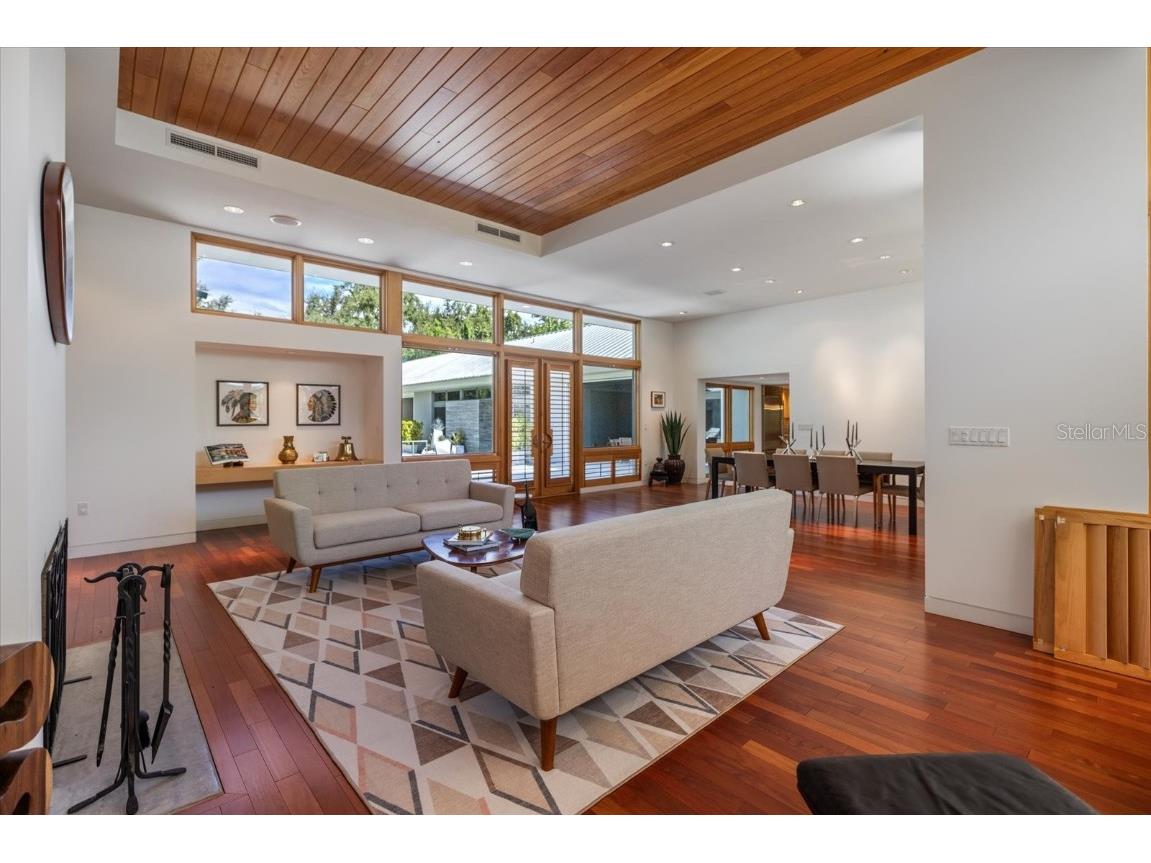 1739 Cherokee Drive Sarasota FL 34239 A4670822 image8