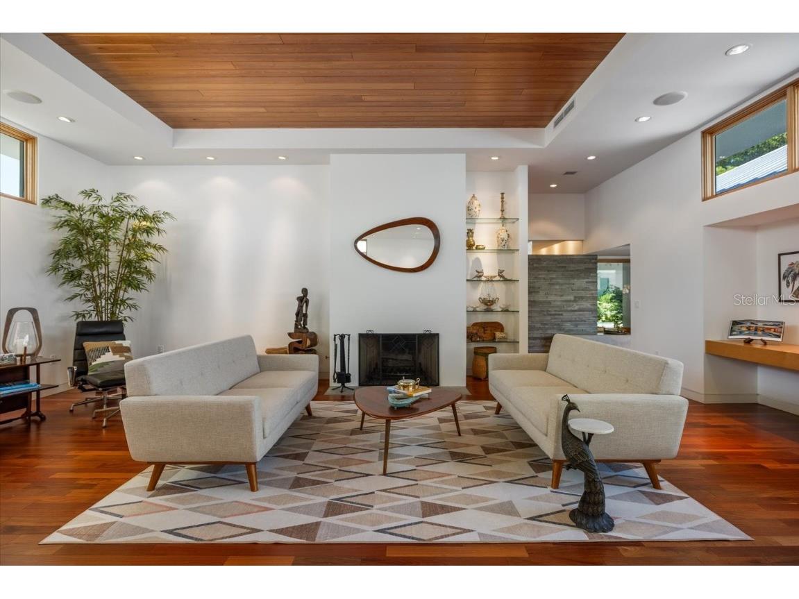 1739 Cherokee Drive Sarasota FL 34239 A4670822 image9