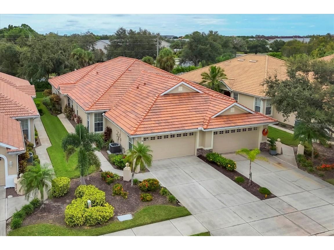1739 San Silvestro Drive Venice FL 34285 N6140345 image2