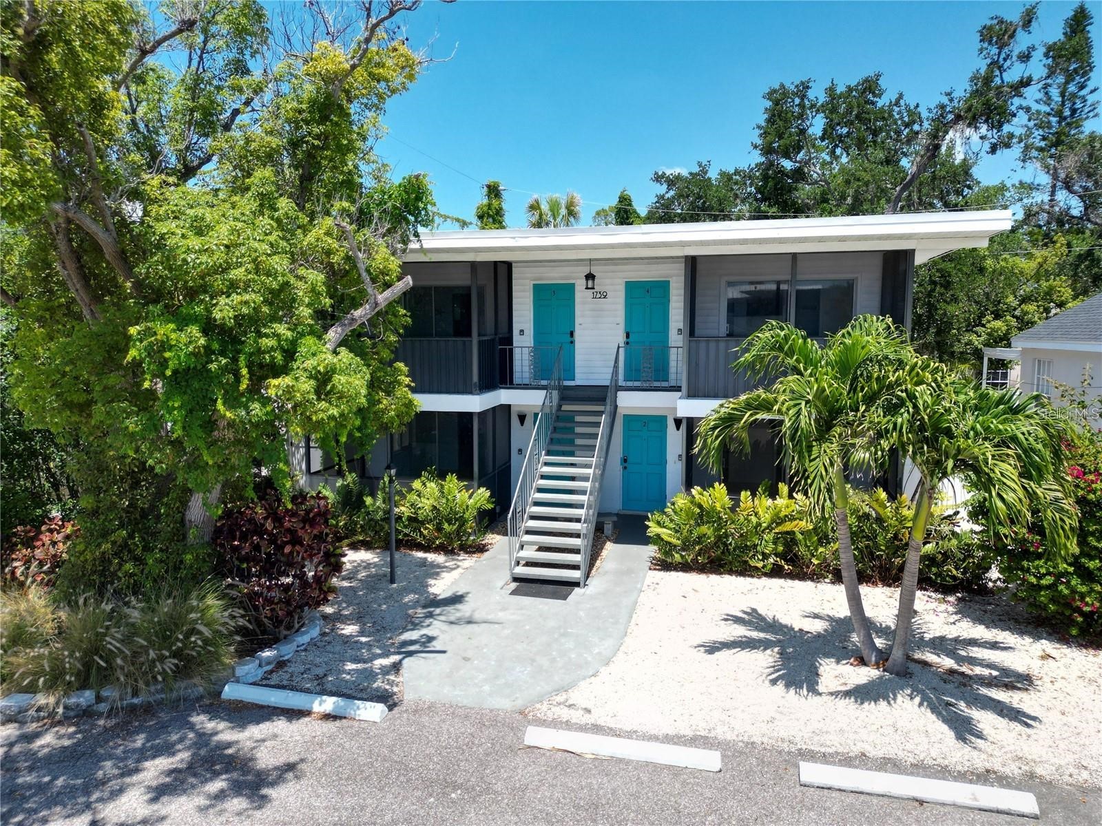 1739 Siesta Drive Sarasota FL 34239 A4691475 image1