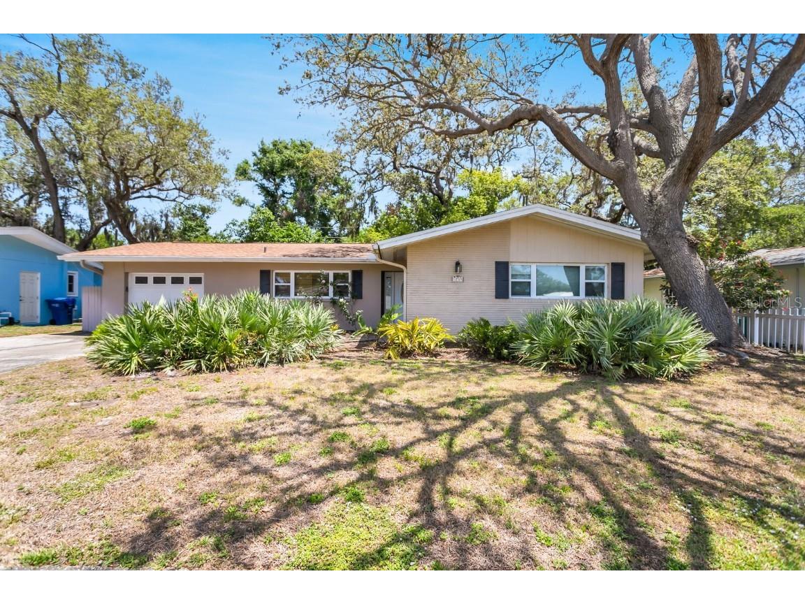 1739 Woodridge Drive Clearwater FL 33756 TB8388659 image1