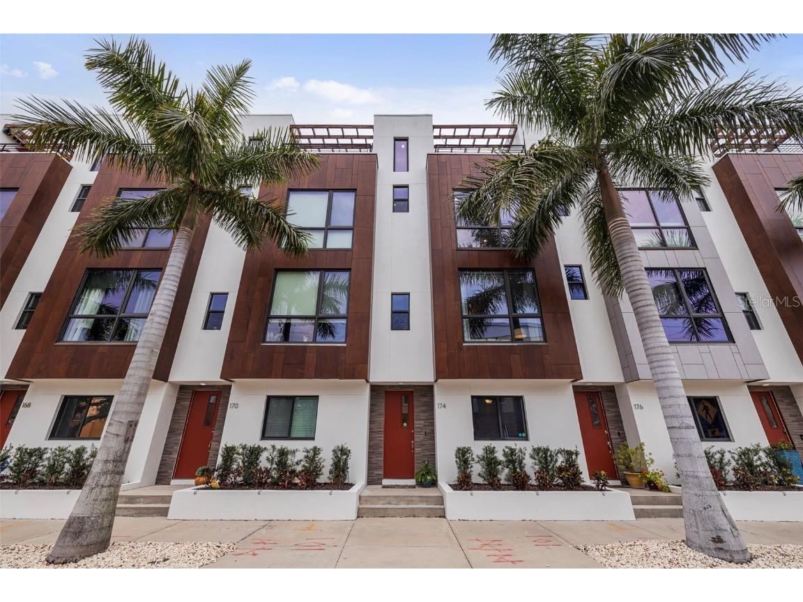 174 8th Street N Saint Petersburg FL 33701 U8231522 image1