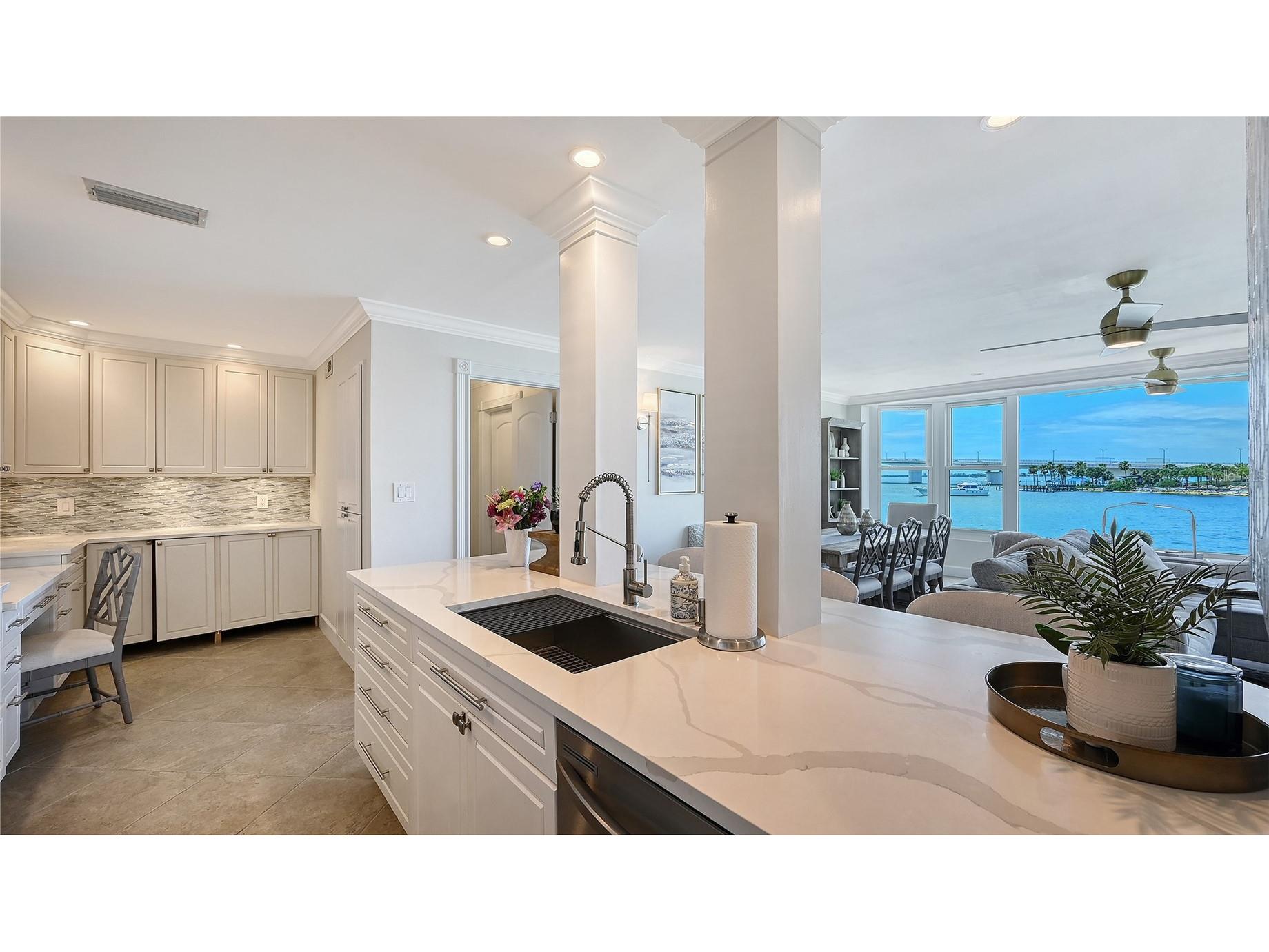 174 Golden Gate Point #22 Sarasota FL 34236 - SARASOTA BAY A4697290 image12