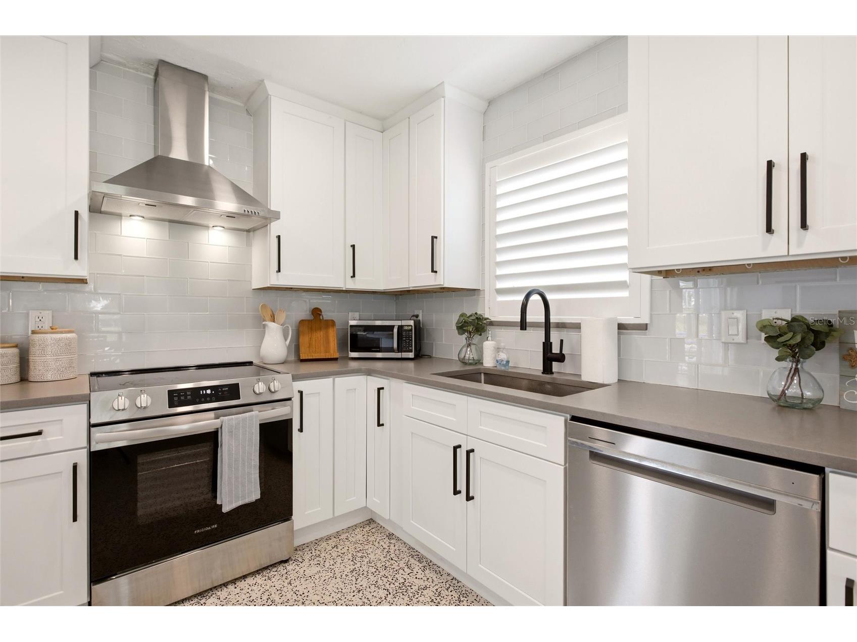 174 Severin Road SE Port Charlotte FL 33952 - SEVERIN WATER WAY C7527300 image13