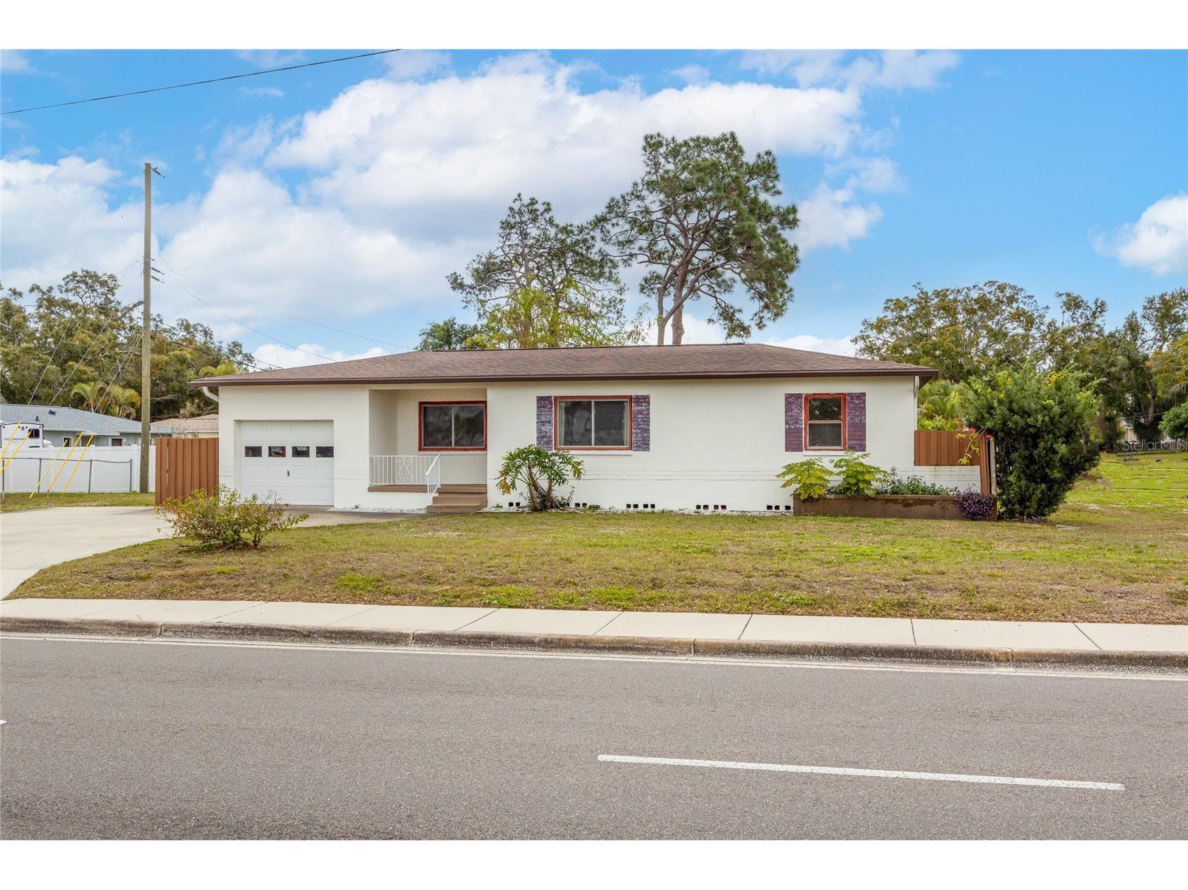1740 54th Avenue N Saint Petersburg FL 33714 TB8462495 image1
